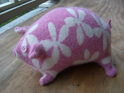 flower pig from the side