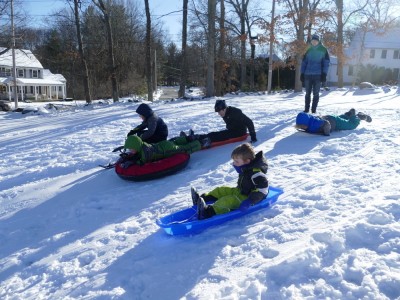 kids sledding