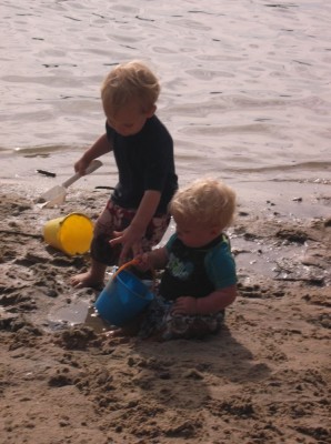 zion playing with Eliot